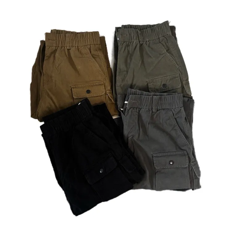 P320 STONE ISLAND/STONE ISLAND thickened washed overalls Stone Island simple basic badge leggings overalls Washing method: wash light/dark colors separately or choose dry cleaning Original quality Must-have in all seasons The leggings version is a very simple, handsome and stylish one for men and women 👖 Made of washed cotton fabric, the micro-elastic texture is very soft and comfortable, the upper body is super versatile and can be worn by anyone. The loose version is suitable for all kinds of body types who like to wear it quickly. Color: black gray army green khaki